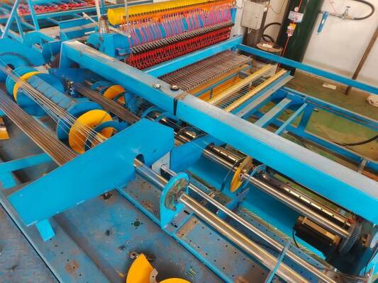 1.5*2.5m Railway Fence PLC Wire Mesh Welding Machine For 3D Fence Mesh