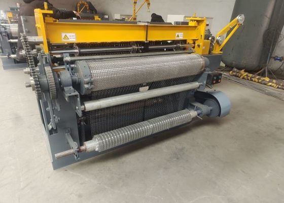 Tamaño del agujero 1/2 pulgada máquina de malla de alambre soldado malla de jaula de pollo eléctrica