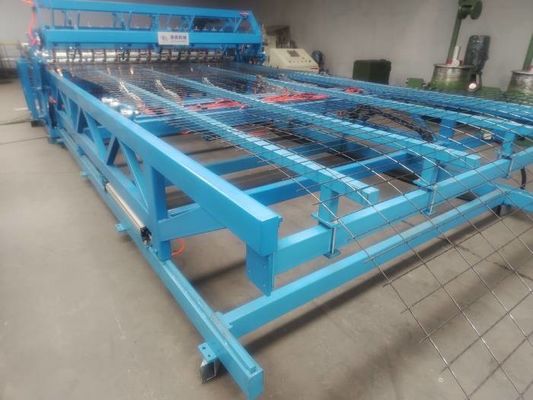 Alambre soldado con autógena los 2.4m Mesh Machine Capacity de la altura del rollo 300 Rolls por día